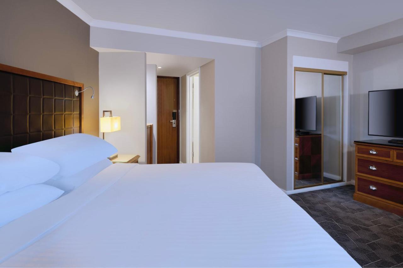 Delta Hotels By Marriott Northampton Exterior photo