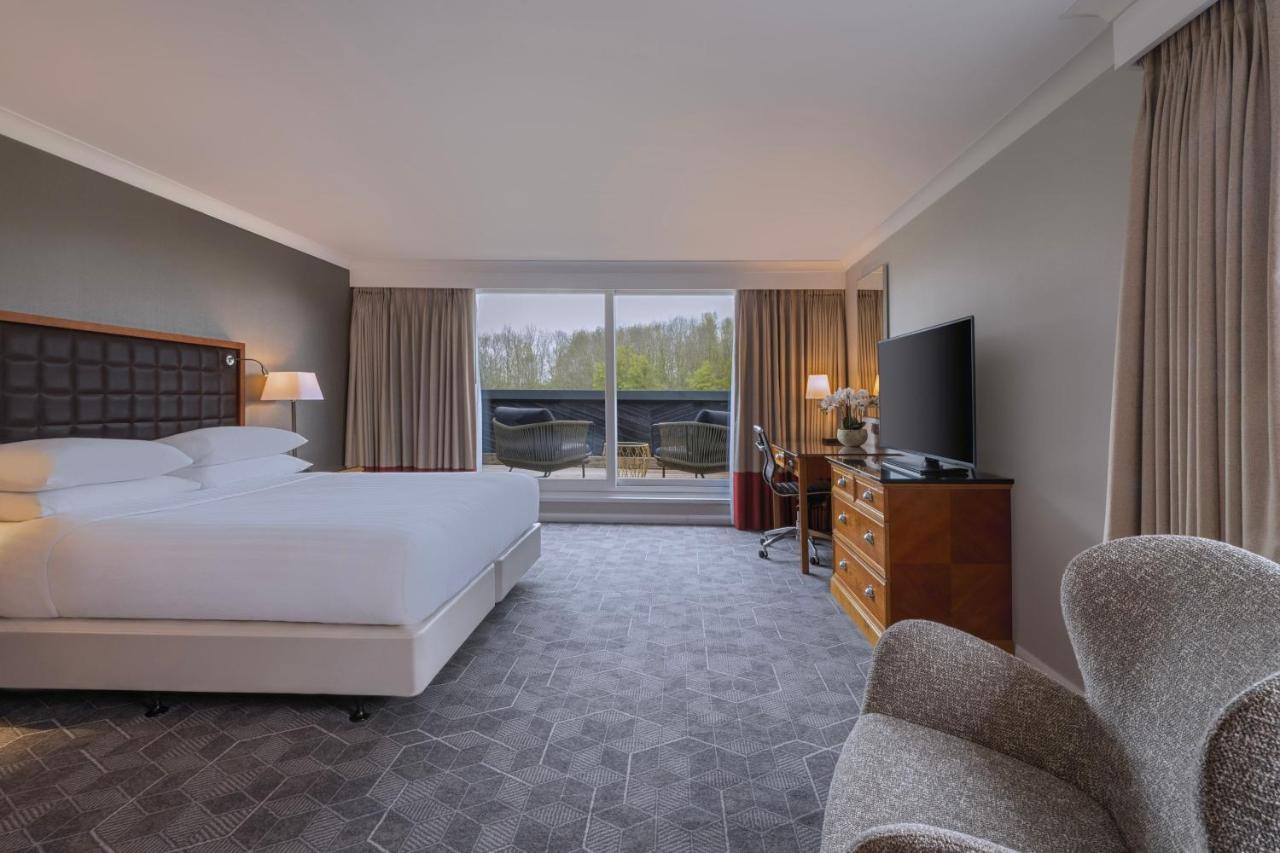 Delta Hotels By Marriott Northampton Exterior photo
