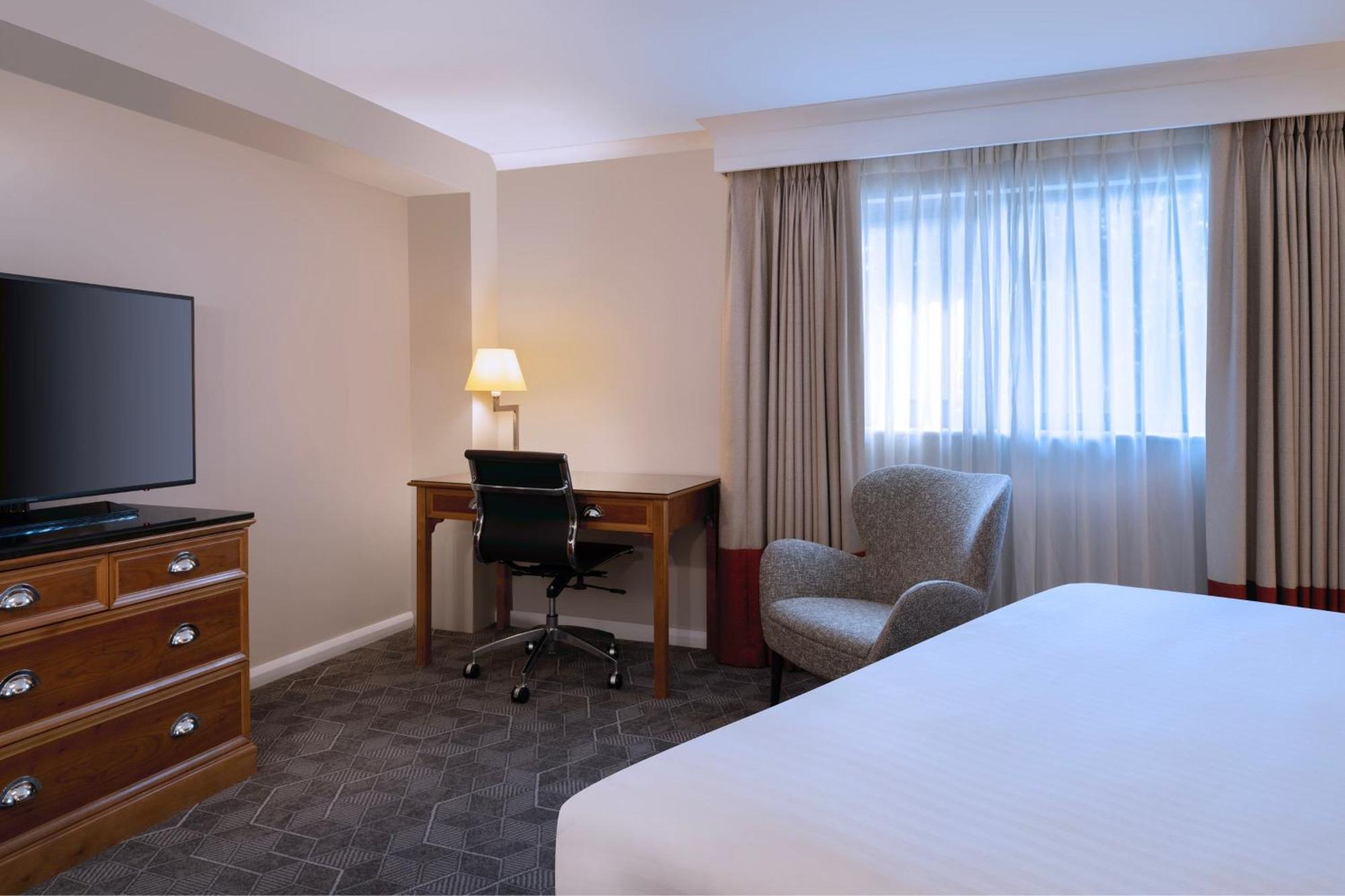 Delta Hotels By Marriott Northampton Exterior photo