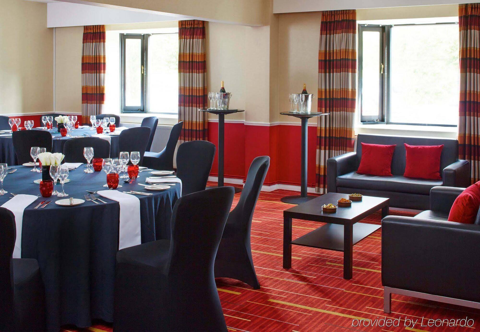 Delta Hotels By Marriott Northampton Exterior photo